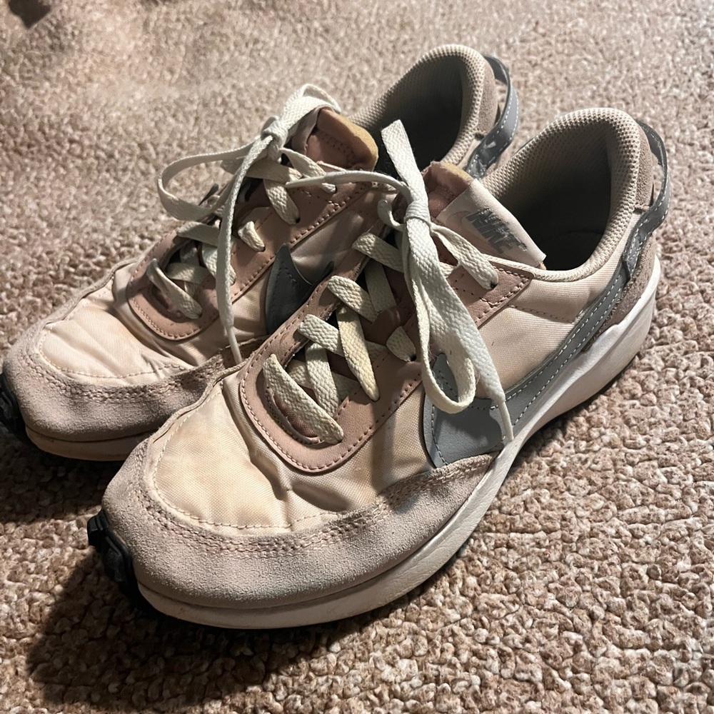 Women's Nike Sneakers - Cream, light pink and Gray